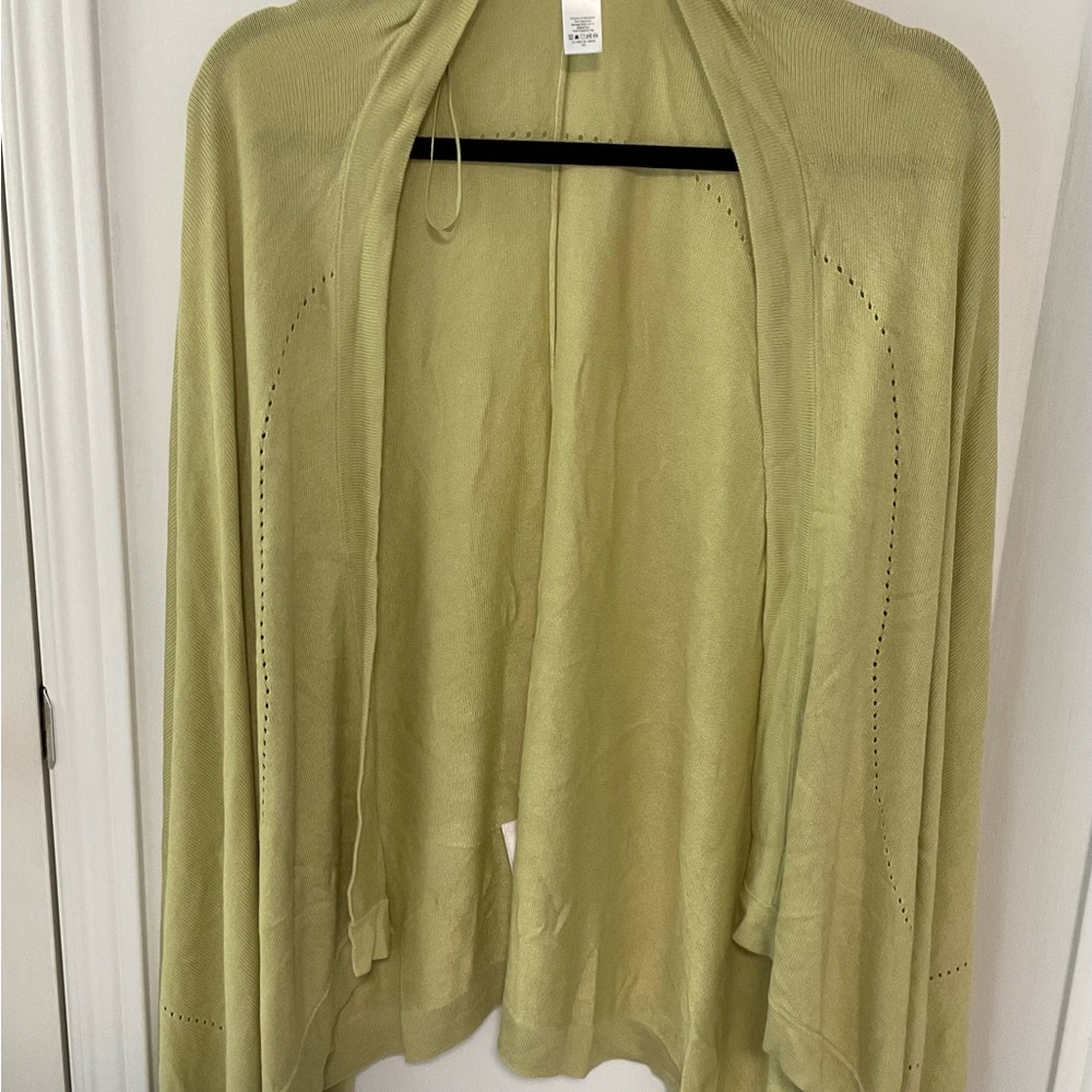 Lululemon Wrap in Light Green